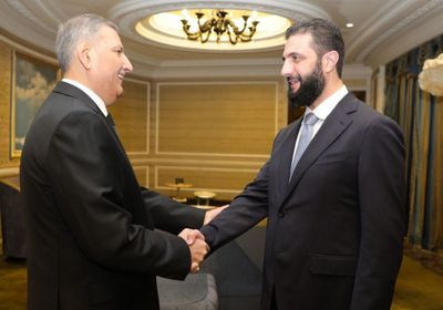 الشرع يلتقي رياض حجاب بالدوحة