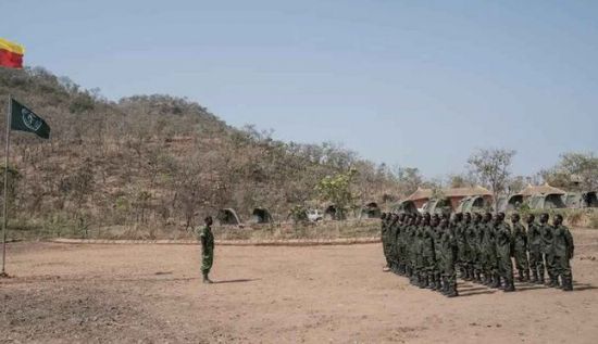 مصدر عسكري: رئيس بنين بأمان والجيش استعاد السيطرة على الوضع