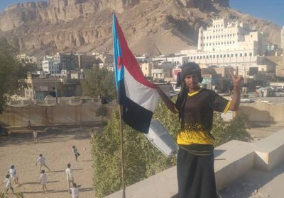 رفع أعلام الجنوب العربي على مدارس وادي حضرموت