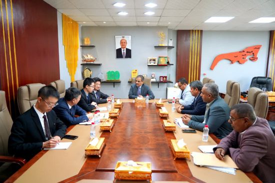 لملس يناقش مع القائم بأعمال السفير الصيني التعاون بمجالات التنمية