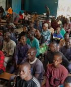 بعد اختطافهم الشهر الماضي.. الحكومة النيجيرية تحرير 100 تلميذ