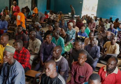 بعد اختطافهم الشهر الماضي.. الحكومة النيجيرية تحرير 100 تلميذ