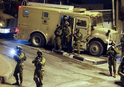 استشهاد فلسطيني وإصابة آخرين برصاص الاحتلال