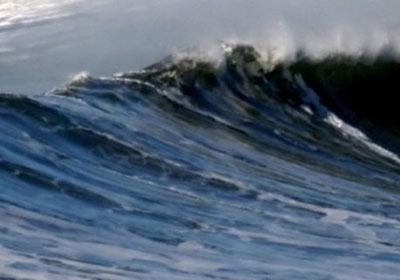 قتلى وجرحى بسبب موجة عملاقة اجتاحت مسبحًا في إسبانيا