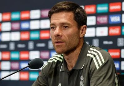 تعليق ألونسو على مطالب بإقالته من تدريب ريال مدريد