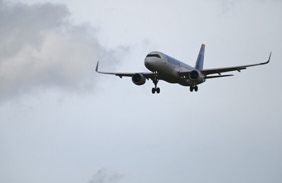 "إيرباص" تطلب فحص 628 طائرة من طراز A320neo