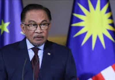 رئيس الوزراء الماليزي يدعو إلى ضبط النفس بين الجيشين التايلاندي والكمبودي