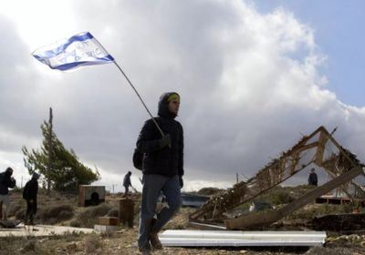 إسرائيل تمنح 19 مستوطنة جديدة&lrm; تراخيص حمل السلاح