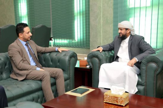 المحرّمي يناقش خطط هيئة الأراضي لتطوير أدائها