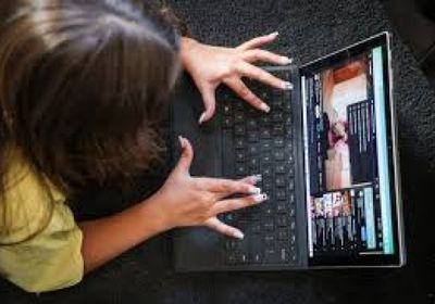 أستراليا تبدأ تطبيق حظر استخدام المراهقين دون السادسة عشرة الشبكات الاجتماعية