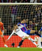 برشلونة يحول تأخره لفوز مثير على آنتراخت فرانكفورت