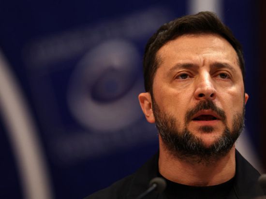 زيليسنكي يستعد لتقديم "وثائق منقحة" للولايات المتحدة بشأن الحرب