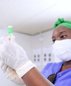 واشنطن تحقق في وفيات يحتمل ارتباطها بلقاحات كورونا