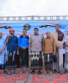 قيادات عسكرية وتنفيذية تنضم إلى اعتصام المكلا