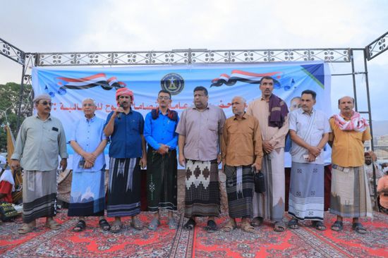 قيادات عسكرية وتنفيذية تنضم إلى اعتصام المكلا