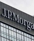 "جيه بي مورجان" يحذر من تباطؤ سوق العمل الأمريكي