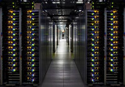 خبراء يتوقعون ارتفاع الطلب على الطاقة لمراكز البيانات