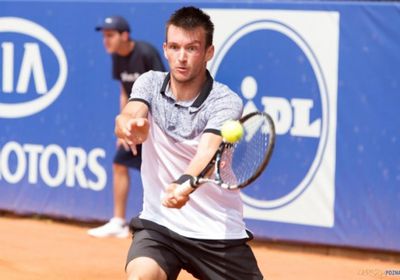 إيقاف لاعب كرة مضرب فرنسي لـ20 عاما بسبب التلاعب بالنتائج