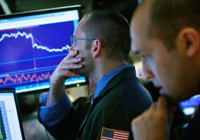 المؤشرات الصينية تغلق على تراجع بعد تقييم المؤتمر الاقتصادي