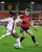 فيفبرو: اختلال توازن الحمل البدني يؤثر سلبًا على كرة القدم النسائية