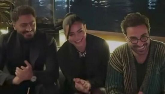 تامر حسني يظهر لأول مرة بعد أزمته الصحية مع أحمد فهمي وأسماء جلال