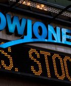 داو جونز يتراجع 0.51%