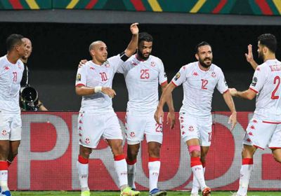 نجم منتخب تونس يعلن اعتزاله رسميًا