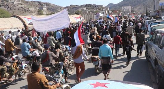 وفد من جماهير الأزارق يصل إلى مخيم اعتصام الضالع 