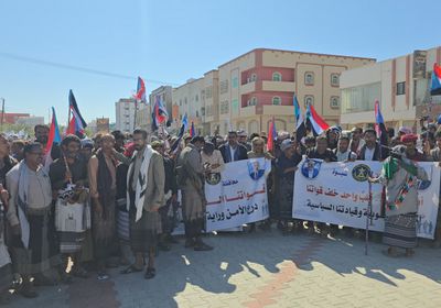 مخيم الاعتصام في عتق يستقبل جماهير نصاب والروضة