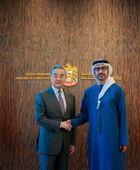عبدالله بن زايد يلتقي وزير الخارجية الصيني