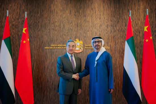 عبدالله بن زايد يلتقي وزير الخارجية الصيني