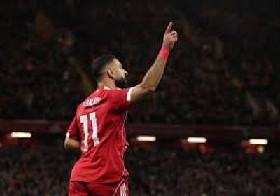 إيكيتيكي يسجل هدفين وصلاح يحظى باستقبال حافل في الفوز على برايتون