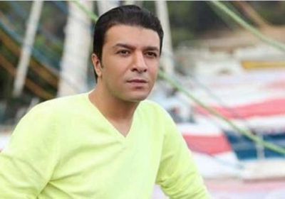 مصطفى كامل يطلق أحدث أغانيه "هما كده"