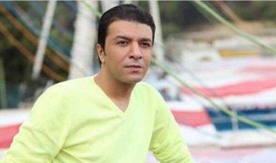 مصطفى كامل يطلق أحدث أغانيه "هما كده"