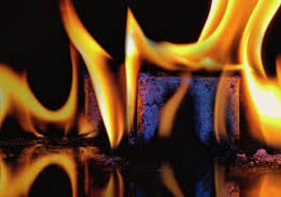 علماء روس يبتكرون نوعًا جديدًا من البلاستيك المقاوم للحريق