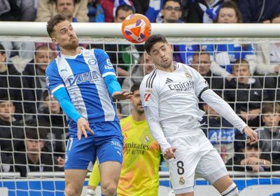 ريال مدريد يخطف فوزًا مهمًا من ألافيس بالدوري الإسباني