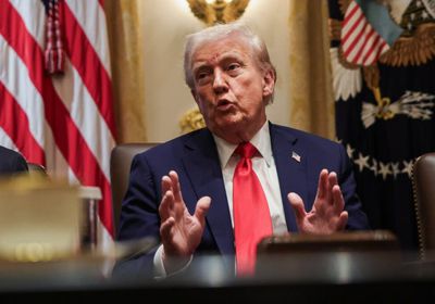 ترامب يطالب الأمريكيين بعدم القلق ومواصلة الاحتفال بعيد "حانوكا"