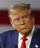 ترامب يشيد برجل أوقف أحد المسلحين بهجوم سيدني