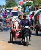 كمبوديا تتهم تايلاند بشن ضربات في مناطق تضم معابد تاريخية