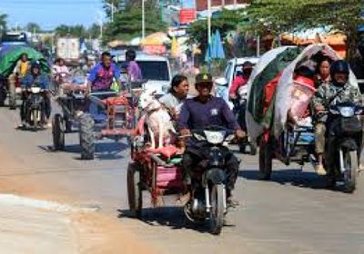 كمبوديا تتهم تايلاند بشن ضربات في مناطق تضم معابد تاريخية