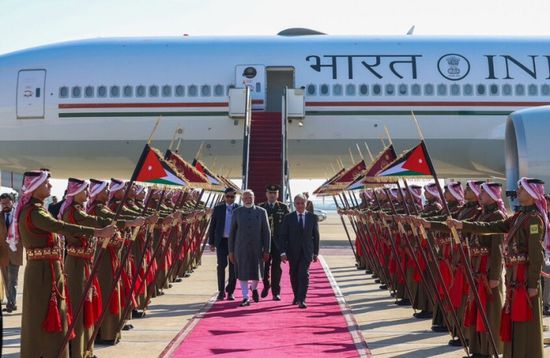 رئيس الوزراء الهندي يصل إلى الأردن