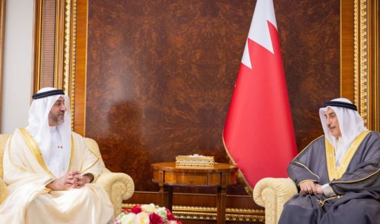 نائب رئيس وزراء البحرين يستقبل وفداً حكومياً إماراتياً
