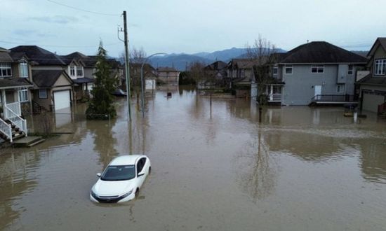 أمطار غزيرة تجتاح المنطقة الشمالية الغربية بأمريكا