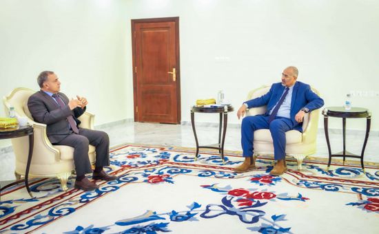 الرئيس الزُبيدي يتابع استعدادات جامعة عدن لإقامة أسبوع الجودة العالمي