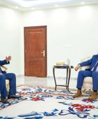 الرئيس الزُبيدي يناقش خطط تأهيل الكادر الوظيفي في أمانة مجلس الوزراء