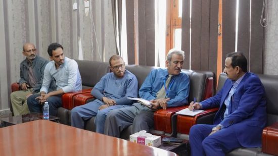 بن الوزير يوجه بتحسين الخدمات الطبية في مستشفى شبوة العام