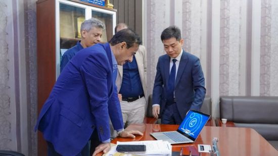 محافظ شبوة يبحث أوجه التعاون مع "لونغشيانغ" الصينية