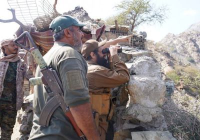 القائد العام للحزام الأمني يتفقد جاهزية القوات في جبهة ثرة