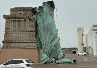 بعد عاصفة قوية.. انهيار تمثال الحرية البرازيلي