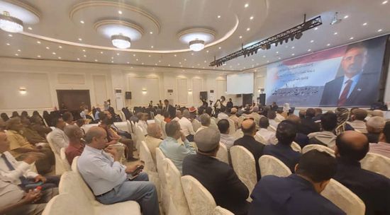 النقابات العمالية في الجنوب تدعو الرئيس الزُبيدي لإعلان الدولة